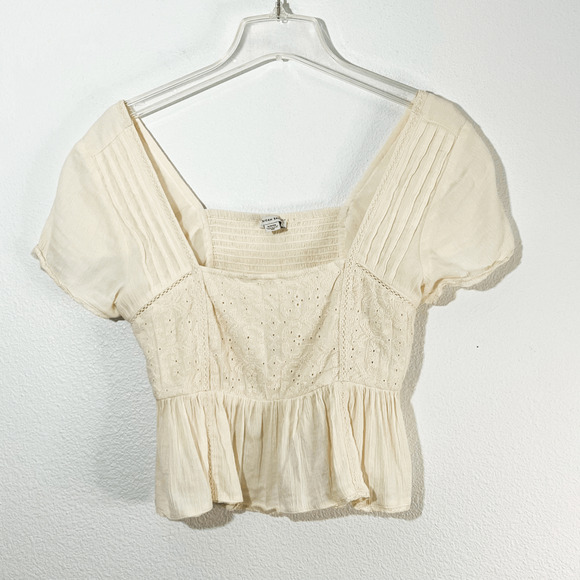 American Eagle Tops - American Eagle Cropped Boho Eyelet Ruffle Top Women's Small Summer Beach Coastal